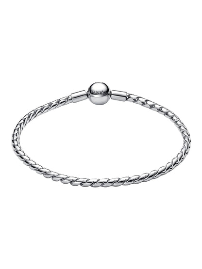 Round Clasp Wing Chain Bracelet
